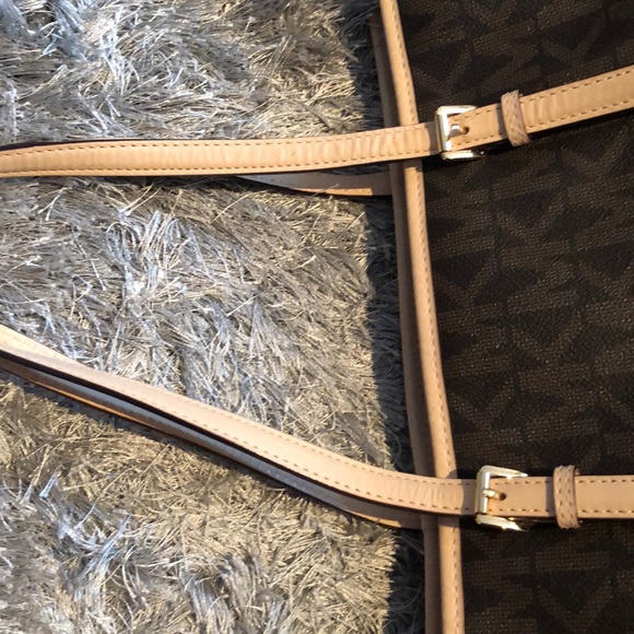 Michael kors bag - Picture 3 of 8